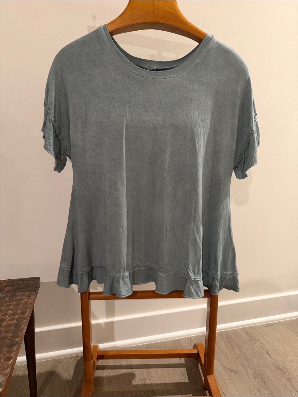 POL Washed Olive Short-Sleeve Tee Ruffle Back and Sleeves Sz Small